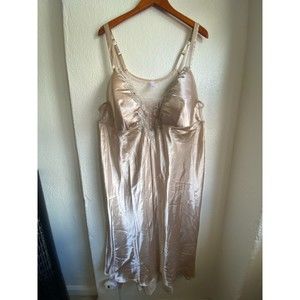 Floral lace plus bridal night gown lingerie size 3x, gorgeous!!